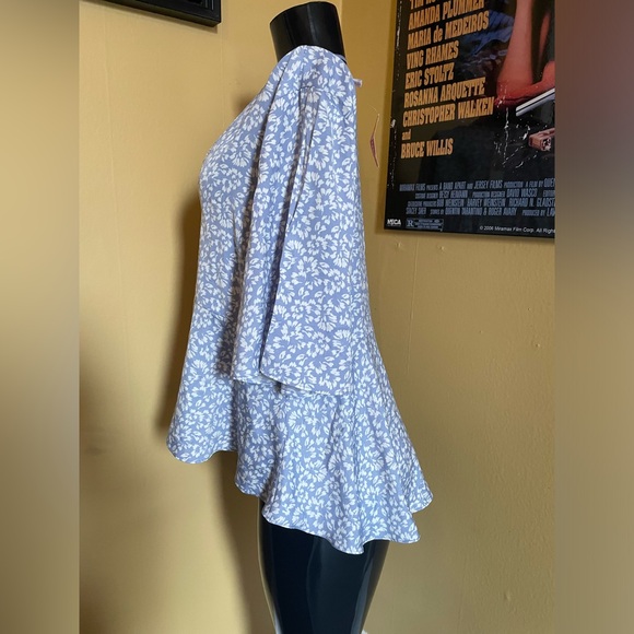 Women’s Joe Fresh Peplum Blouse ( Large ) - Picture 4 of 5